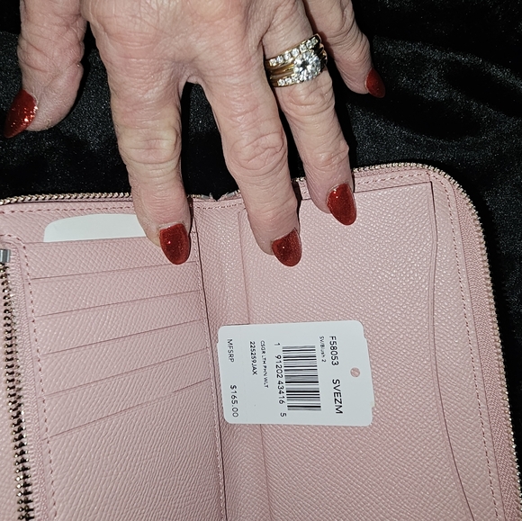 Coach NWT #F58053 Leather Cell Wallet Color: Blush - Picture 8 of 9